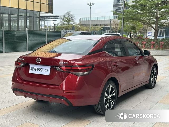 Nissan Sylphy 2022 Красный из Китая, фото 3