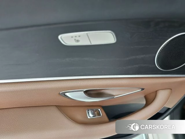 Mercedes-Benz E-Class W213 2019 Белый из Кореи, фото 3