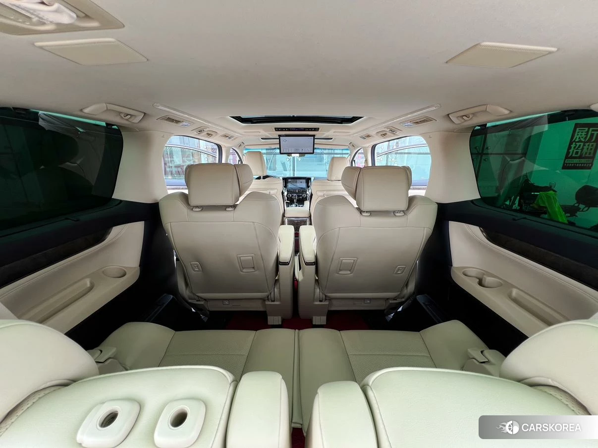 Toyota Alphard 2020 Белый из Китая, фото 3