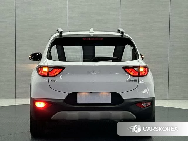 Kia KX1 2022 Белый из Китая, фото 3