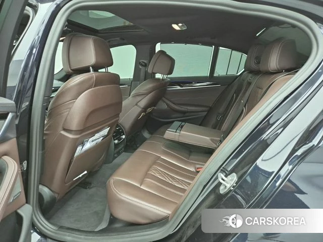 BMW 5 Series (G30) 2022 Черный из Кореи, фото 3