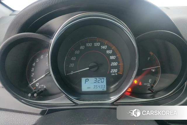 Toyota Yaris L 2020 Белый из Китая, фото 3