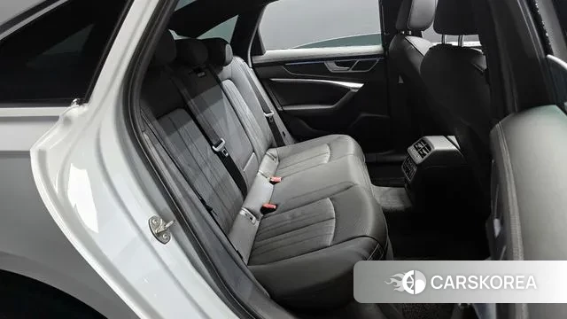 Audi A6 (C8) 2021 Белый из Кореи, фото 3