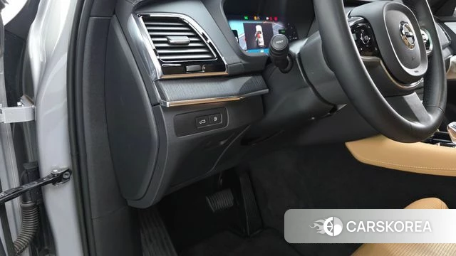Volvo XC90 second Generation 2022 Серебристо-серый из Кореи, фото 3