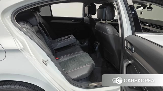 Volkswagen Passat GT (B8) 2022 Белый из Кореи, фото 4