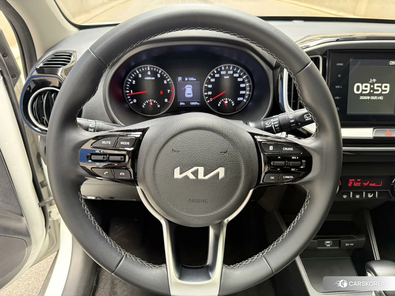 Kia KX1 2021 Белый из Китая, фото 3