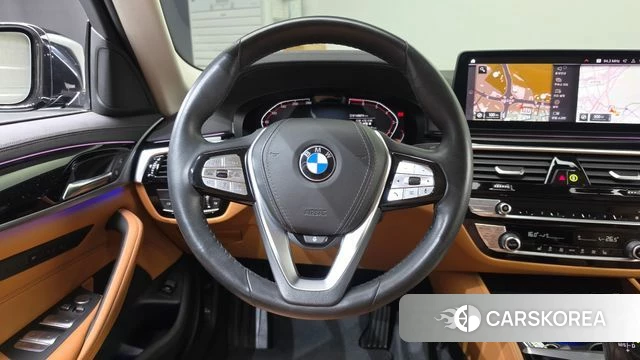 BMW 5 Series (G30) 2022 Черный из Кореи, фото 3
