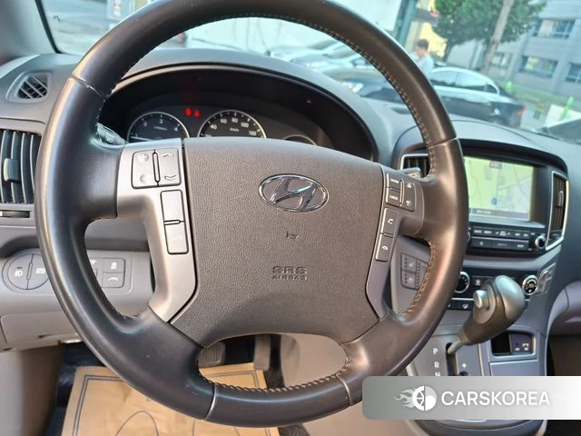 Hyundai The New Grand Starex 2018 Серебристо-серый из Кореи, фото 3