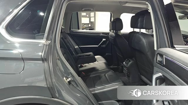 Volkswagen Tiguan second Generation 2021 Серый из Кореи, фото 3