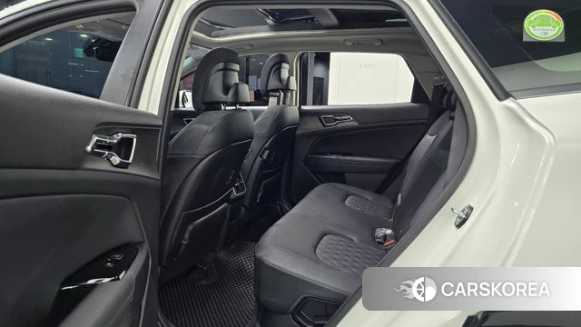 Kia Sportage 5th Generation Hybrid 2023 Белый из Кореи, фото 3