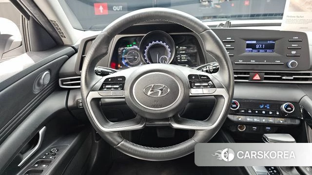 Hyundai Avante Hybrid (CN7) 2023 Белый из Кореи, фото 3