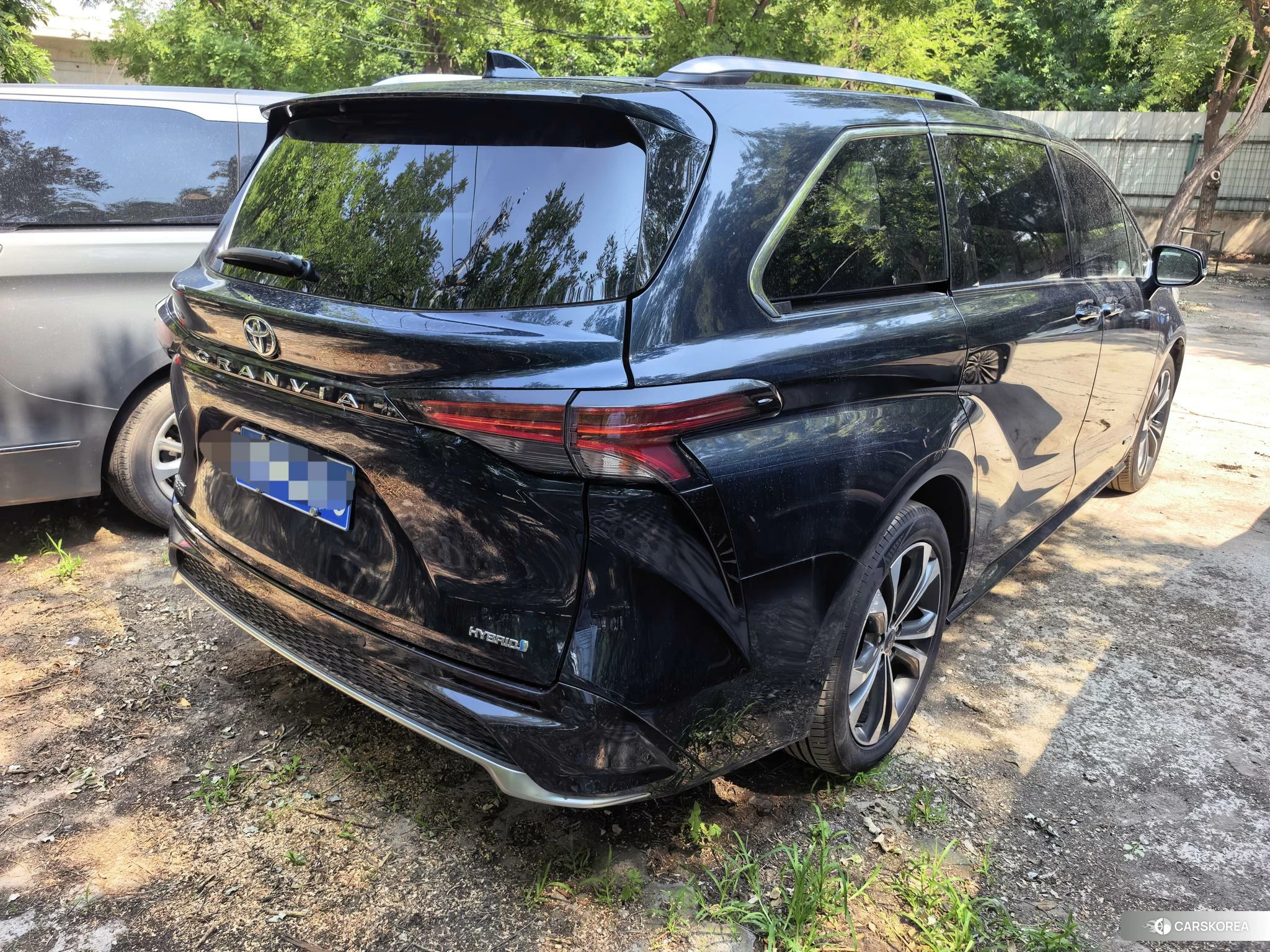 Toyota Granvia 2022 Синий из Китая, фото 3