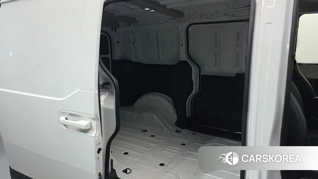 Kia PV5 2025 Белый из Кореи, фото 3