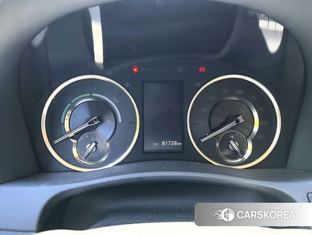 Toyota Alphard 2023 Белый из Китая, фото 3