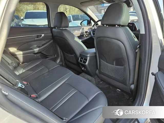 Hyundai Sonata (DN8) 2021 Серебристо-серый из Кореи, фото 3