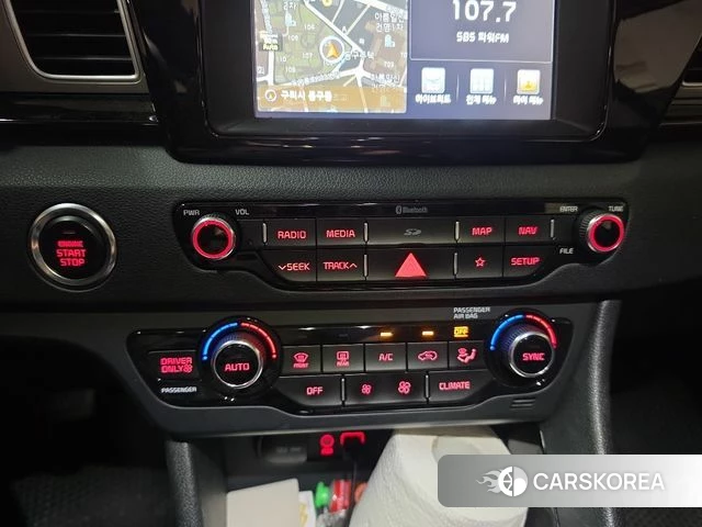 Kia Niro 2018 Черный из Кореи, фото 3