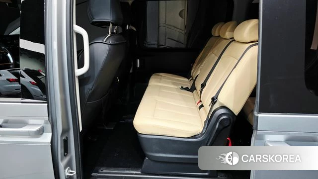 Hyundai Staria 2021 Серебряный из Кореи, фото 3