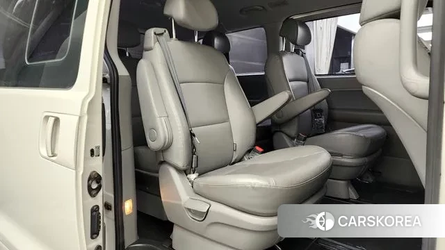 Hyundai The New Grand Starex 2018 Белый из Кореи, фото 3
