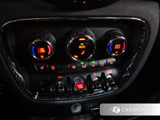 Mini Cooper Clubman 2018 Темно-зеленый из Кореи, фото 3