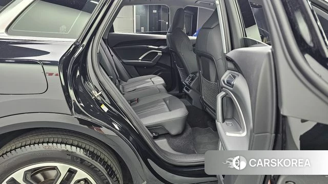 Audi Q5 (80A) 2025 Черный из Кореи, фото 3
