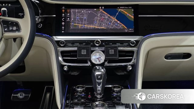 Bentley Flying Spur 3rd Generation 2024 Белый из Кореи, фото 3