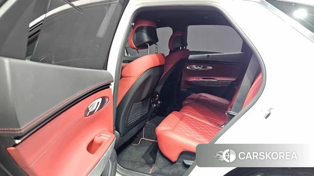 Genesis GV70 2022 Белый из Кореи, фото 3