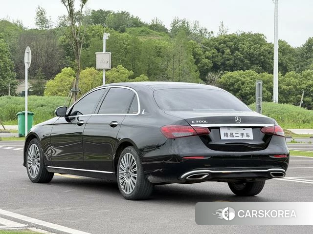Mercedes-Benz E-Class 2022 Черный из Китая, фото 3