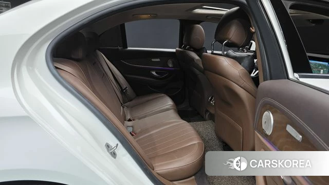 Mercedes-Benz E-Class W213 2019 Белый из Кореи, фото 3