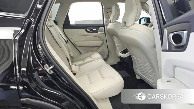 Volvo XC60 second Generation 2026 Черный из Кореи, фото 3