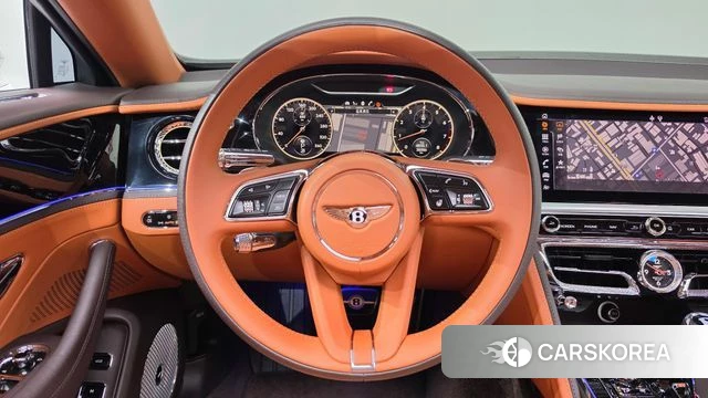 Bentley Flying Spur 3rd Generation 2022 Белый из Кореи, фото 3