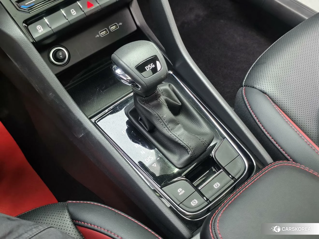 Skoda Karoq 2023 Белый из Китая, фото 3
