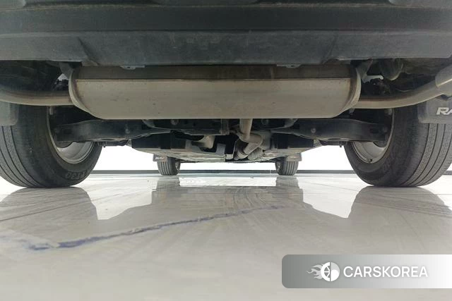 Toyota RAV4 2022 Белый из Китая, фото 3
