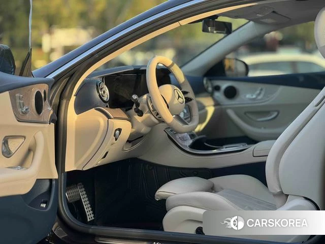 Mercedes-Benz E-Class 2024 Темно-серый из Китая, фото 3