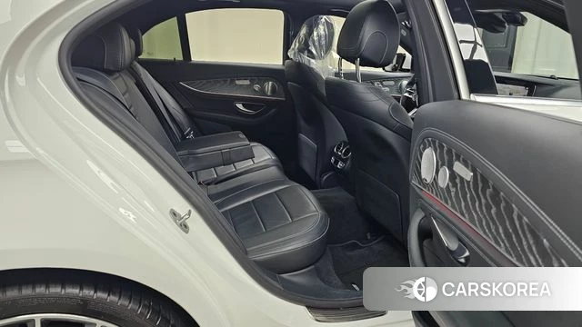 Mercedes-Benz E-Class W213 2021 Белый из Кореи, фото 3