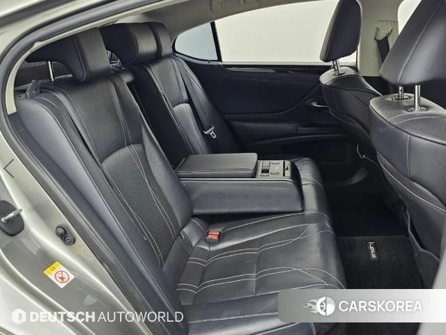 Lexus ES300h 7th generation 2018 Серый из Кореи, фото 3
