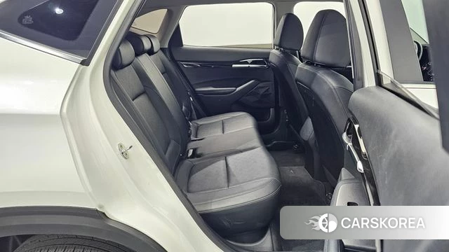 Kia Seltos 2022 Белый из Кореи, фото 3