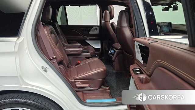 Lincoln Aviator 2nd generation 2022 Белый из Кореи, фото 3