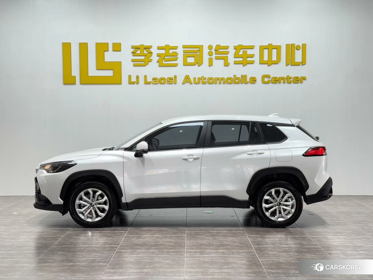 Toyota Frontlander 2023 Белый из Китая, фото 3
