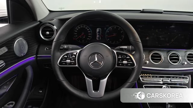 Mercedes-Benz E-Class W213 2018 Белый из Кореи, фото 3