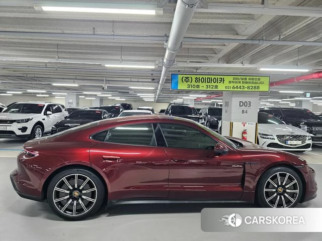 Porsche Taycan 2022 Красный из Кореи, фото 3