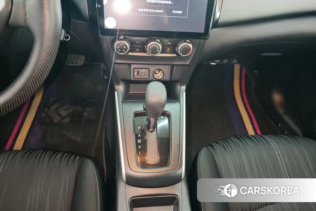Nissan Sylphy 2023 Белый из Китая, фото 3