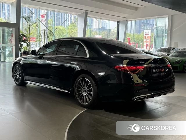 Mercedes-Benz S-Class 2025 Черный из Китая, фото 3