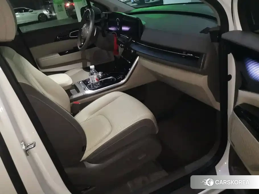 Kia Carnival 2024 Белый из Китая, фото 3
