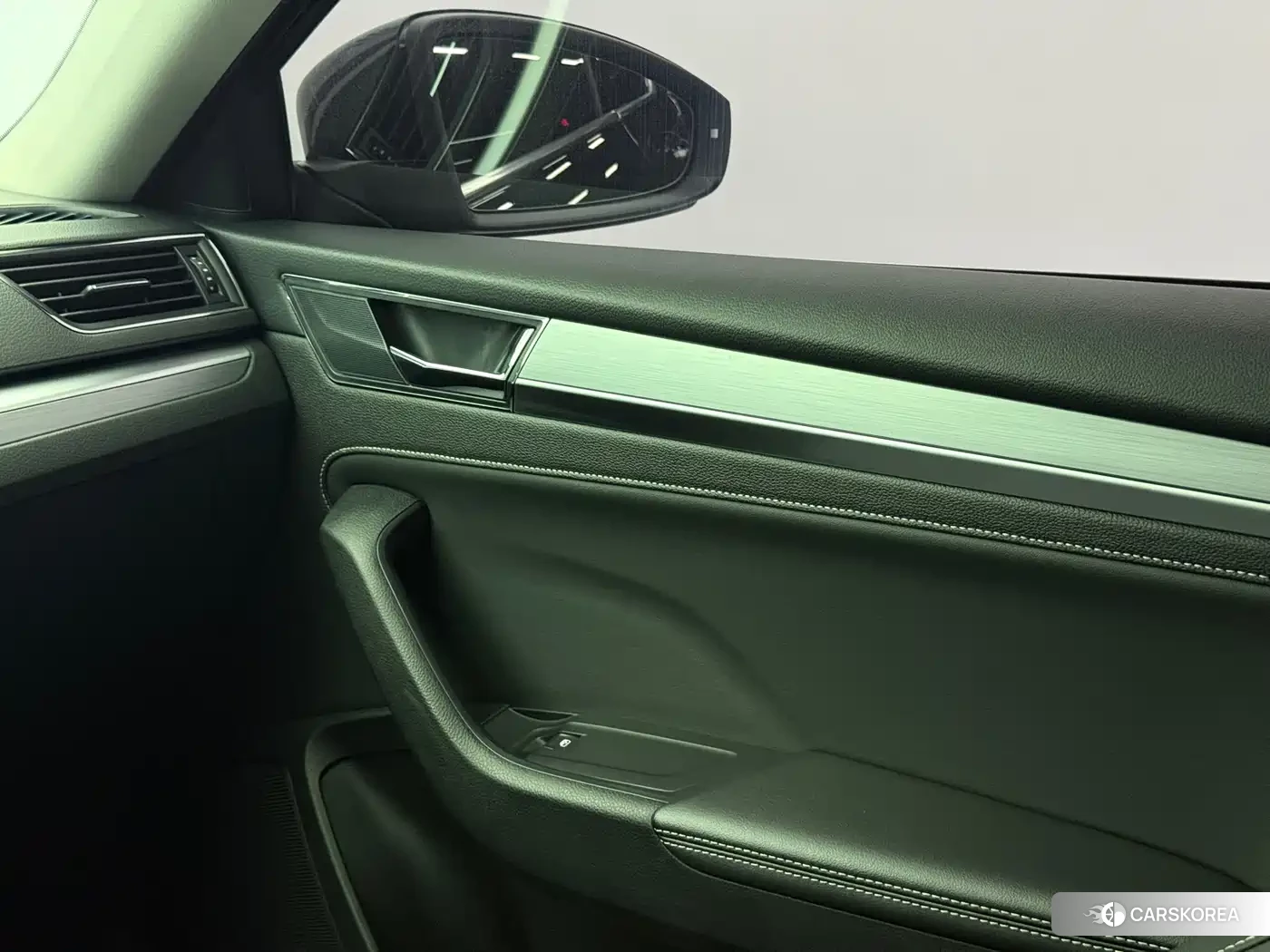 Skoda Superb 2024 Черный из Китая, фото 3