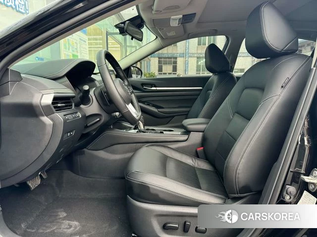 Nissan Altima 2022 Черный из Китая, фото 3