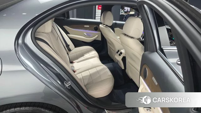 Mercedes-Benz E-Class W213 2021 Серый из Кореи, фото 3