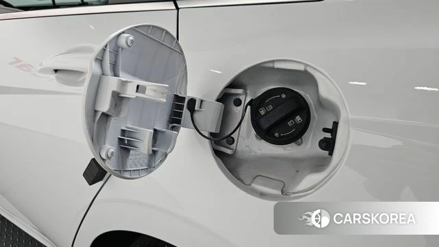 Hyundai The New Avante (CN7) 2023 Белый из Кореи, фото 3