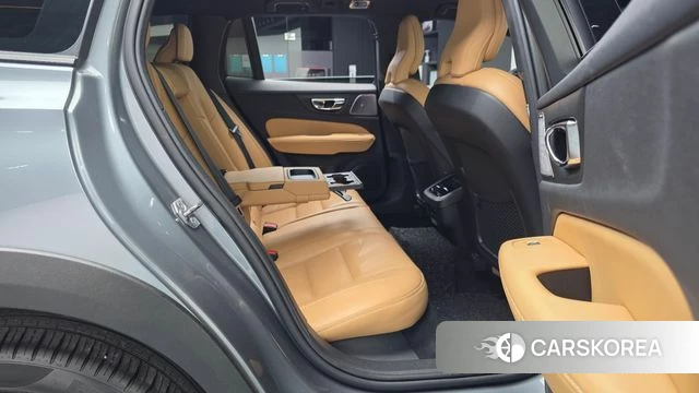 Volvo V60 Cross-Country 2nd Generation 2019 Серый из Кореи, фото 3