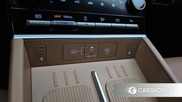 Hyundai Santa Fe (MX5) 2024 Черный из Кореи, фото 3