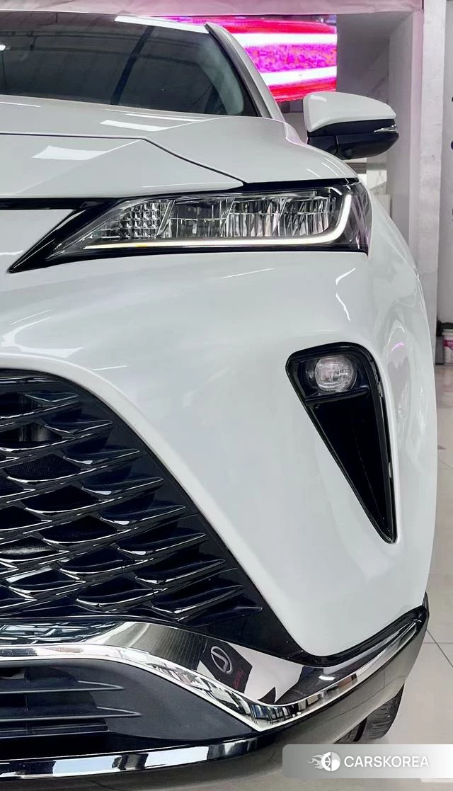 Toyota Venza 2023 Белый из Китая, фото 3
